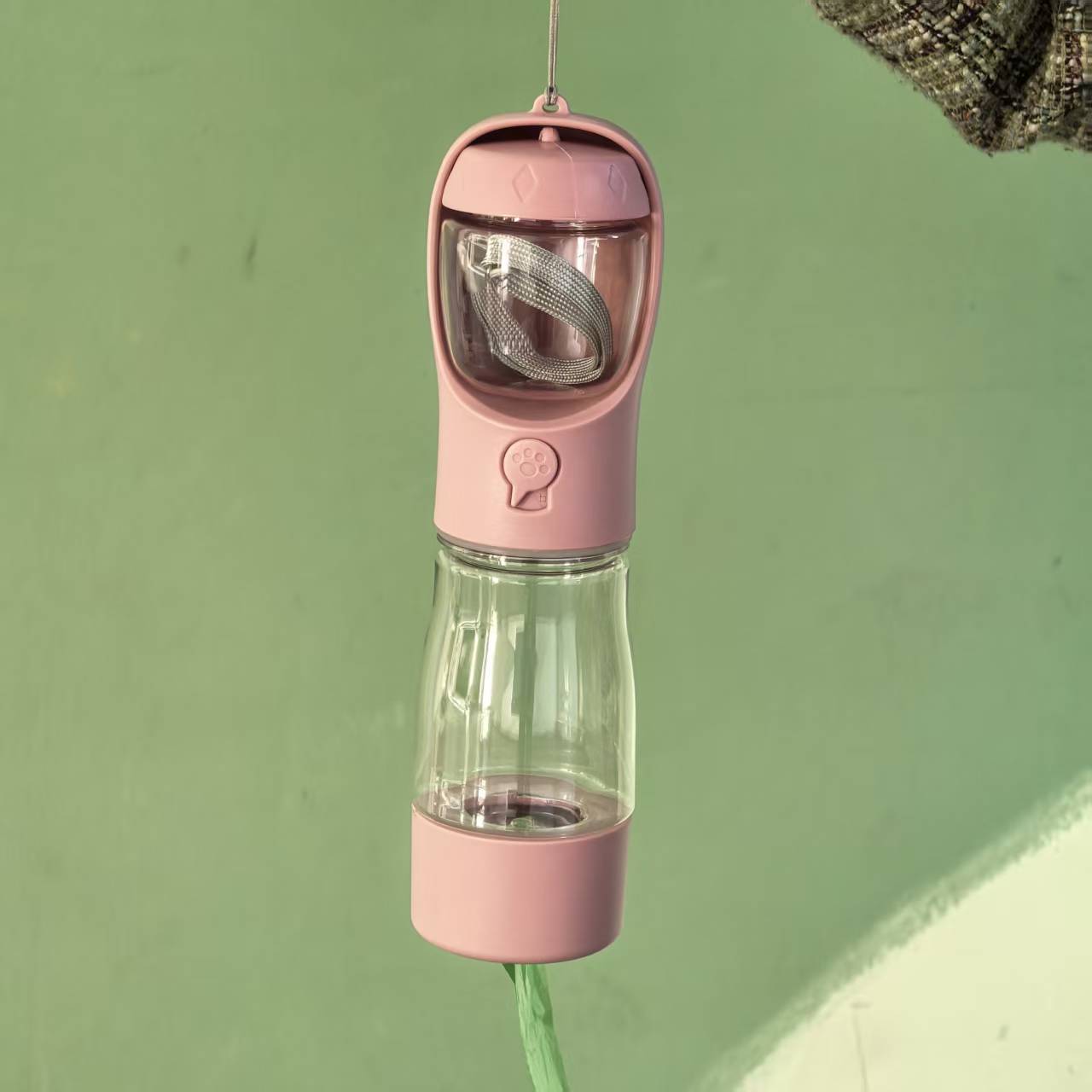 Pink 3-in-1 pet travel cup and feeder – lightweight pet walk companion